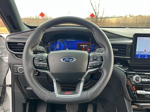 Used 2023 Ford Explorer ST w/ Equipment Group 401A image 31