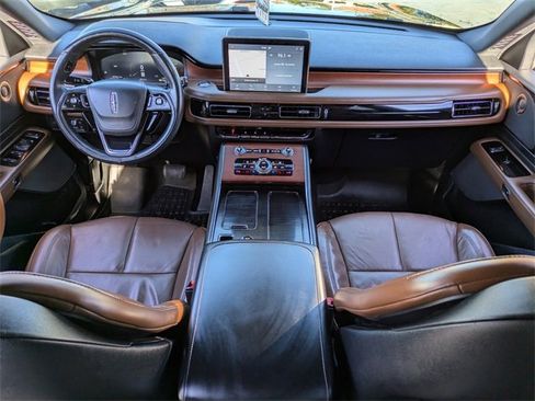 Used 2020 Lincoln Aviator Reserve w/ Equipment Group 201A image 18