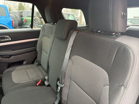 Used 2016 Ford Explorer XLT w/ Equipment Group 201A image 27