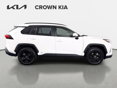Used 2023 Toyota RAV4 XLE AWD/4WD image 5