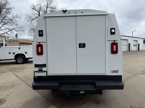 New 2025 GMC Savana 3500 w/ Power Convenience Package image 22