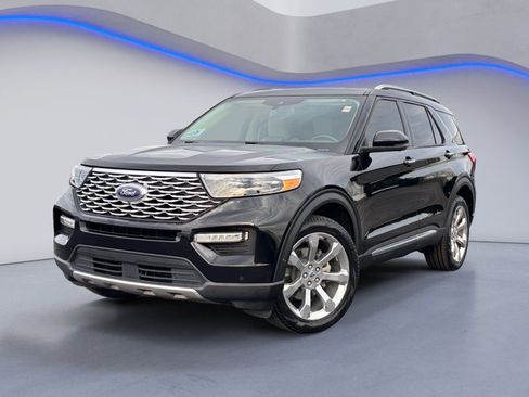 Used 2020 Ford Explorer Platinum w/ Premium Technology Package image 2
