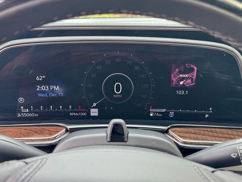 Certified 2021 Cadillac Escalade Premium Luxury Platinum image 31