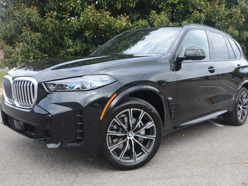 Used 2026 BMW X5 xDrive40i w/ M Sport Package AWD/4WD image 7