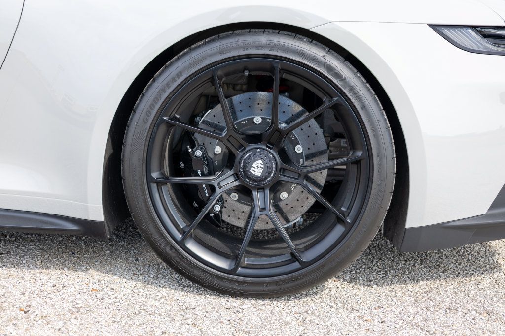 Used 2026 Porsche 911 Carrera RWD image 25