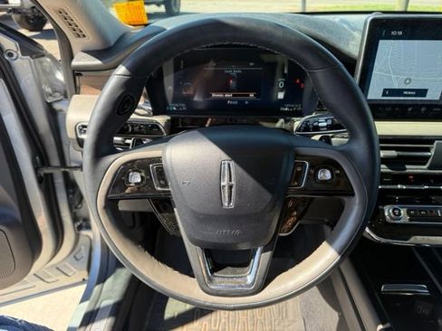 Used 2023 Lincoln Corsair Reserve w/ Equipment Group 201A AWD/4WD image 18