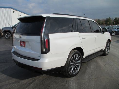 Used 2023 Cadillac Escalade Sport Platinum image 5
