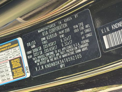 Used 2026 Kia Carnival FWD image 32