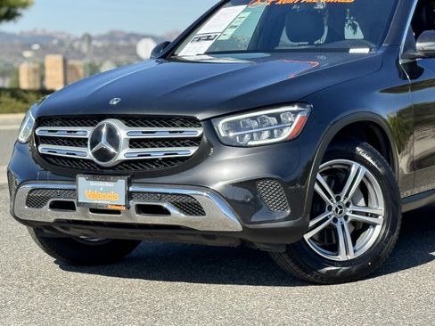 Used 2021 Mercedes-Benz GLC 300 4MATIC image 3