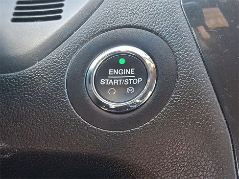 Used 2018 Ford Explorer XLT w/ Equipment Group 202A image 23