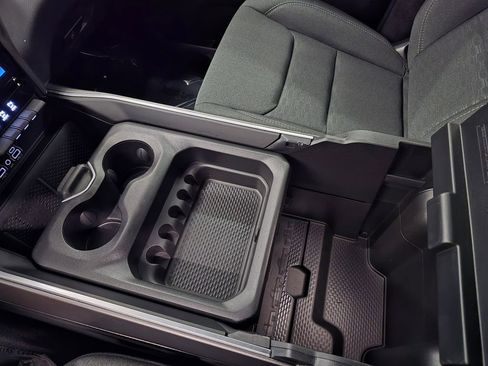 Certified 2025 RAM 1500 Big Horn RWD image 28