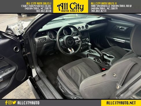 Used 2019 Ford Mustang GT w/ GT Performance Package RWD image 9