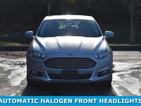 Used 2016 Ford Fusion SE w/ Equipment Group 202A image 2