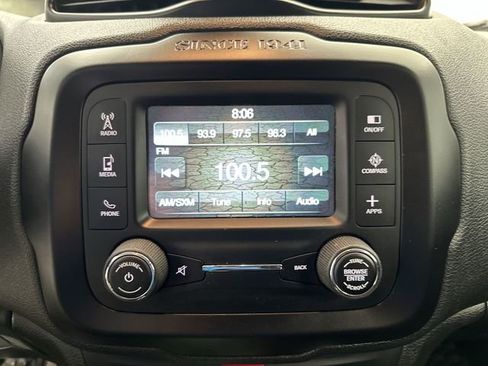 Used 2017 Jeep Renegade Trailhawk image 16