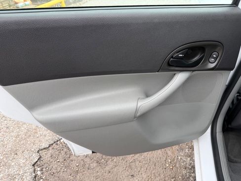 Used 2007 Ford Focus S image 14