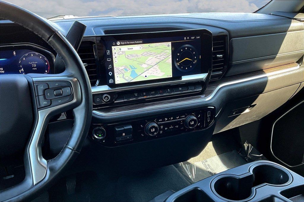 Used 2025 Chevrolet Silverado 2500 LT w/ Convenience Package AWD/4WD image 12