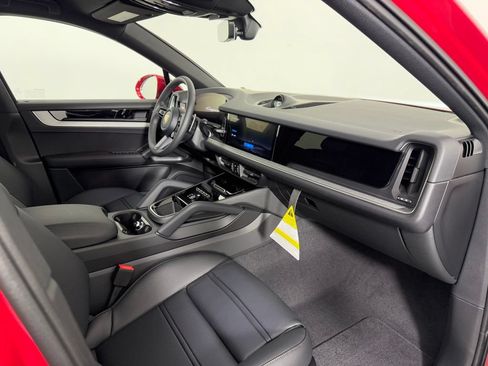 Certified 2026 Porsche Cayenne Coupe AWD/4WD image 16