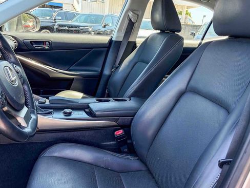 Used 2015 Lexus IS 250 w/ Navigation System Package RWD image 16