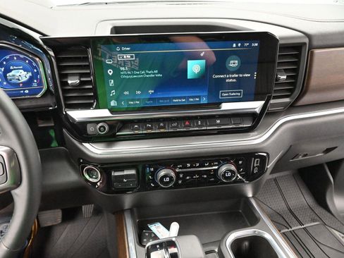 Used 2024 Chevrolet Silverado 1500 High Country w/ High Country Premium Package AWD/4WD image 22