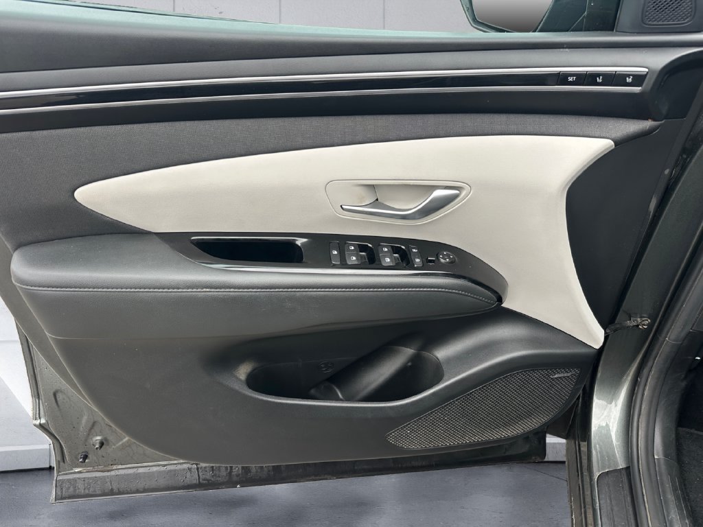 Used 2023 Hyundai Tucson Limited AWD/4WD image 12