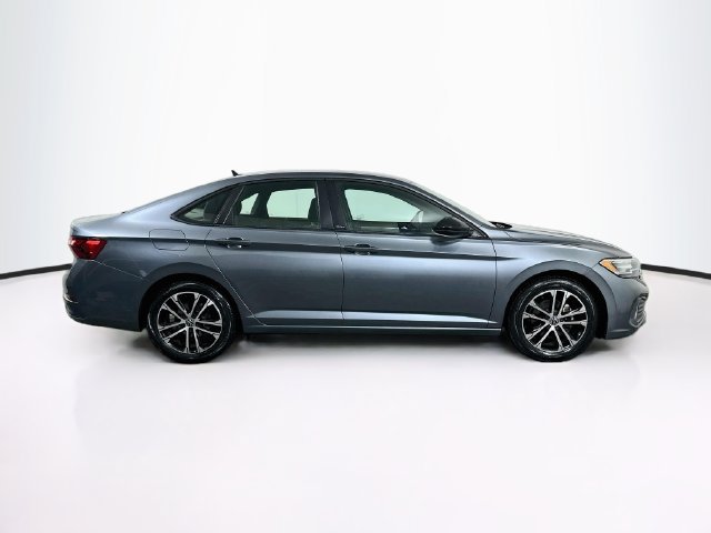 Certified 2023 Volkswagen Jetta Sport FWD image 9