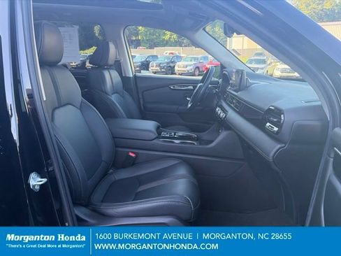 Used 2025 Honda Pilot Touring image 47