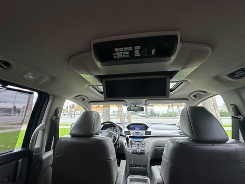 Used 2012 Honda Odyssey Touring Elite image 13
