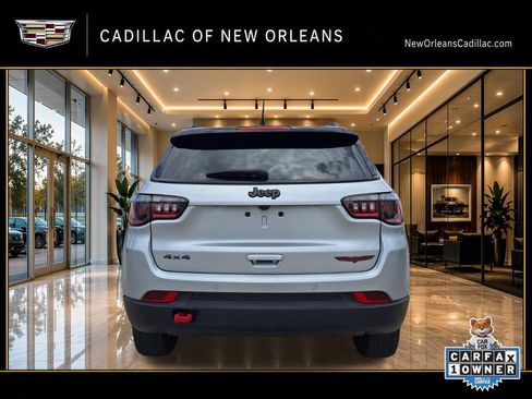 Used 2024 Jeep Compass Trailhawk AWD/4WD image 4