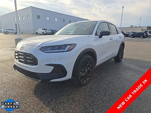 Used 2024 Honda HR-V Sport image 1