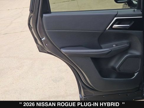 New 2026 Nissan Rogue SL AWD/4WD image 18