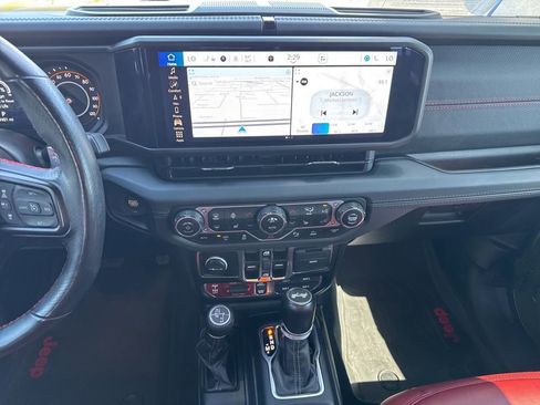 Used 2024 Jeep Wrangler Unlimited Rubicon 392 AWD/4WD image 22