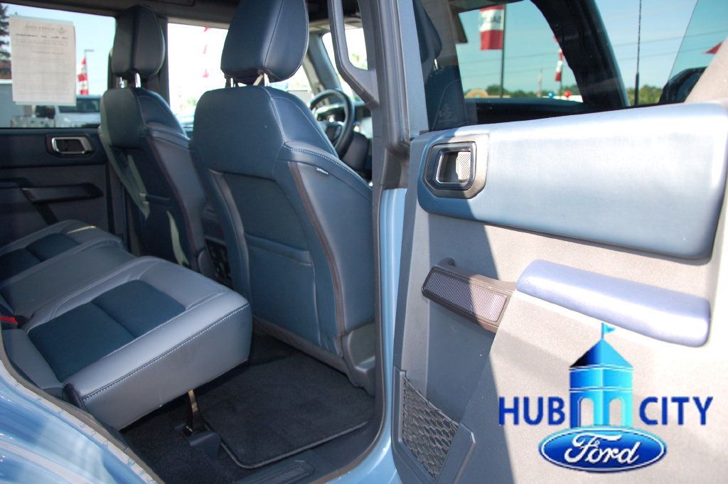 Used 2024 Ford Bronco Outer Banks AWD/4WD image 15