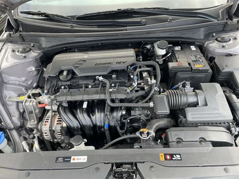 Used 2023 Hyundai Elantra Limited image 34