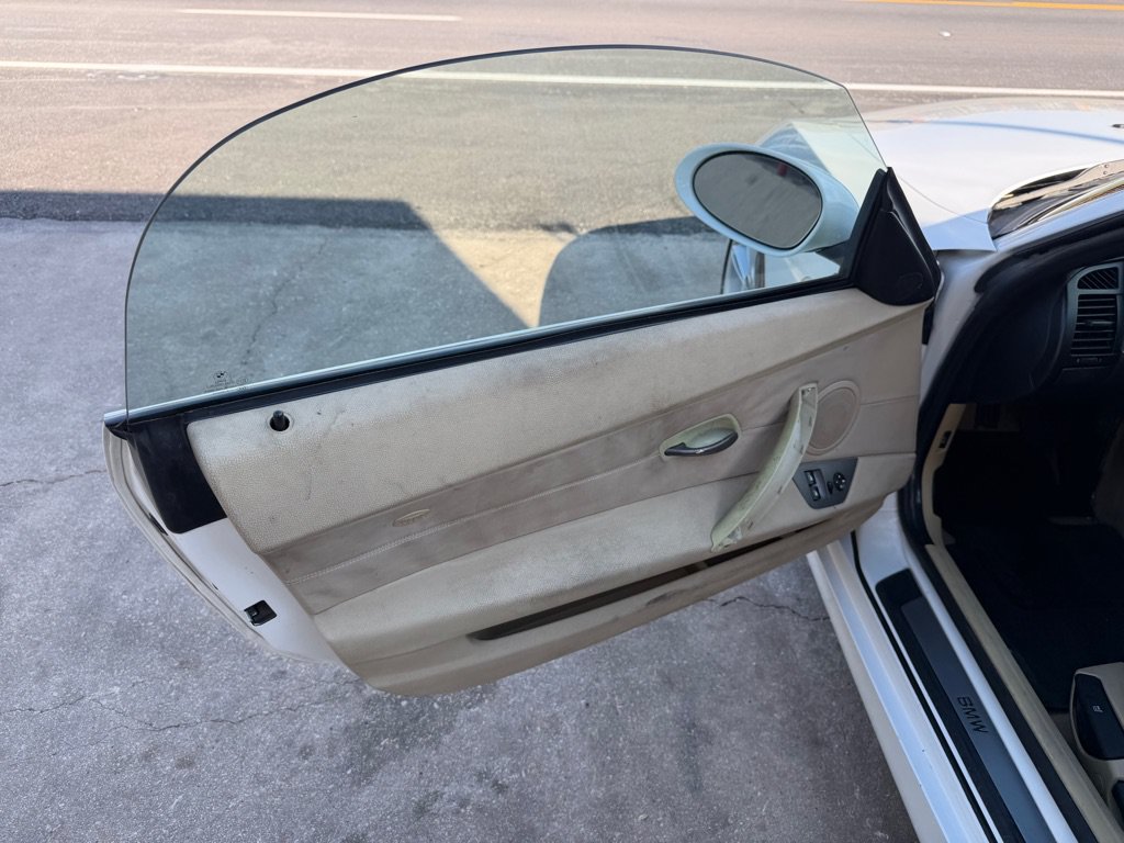 Used 2004 BMW Z4 3.0i RWD image 37