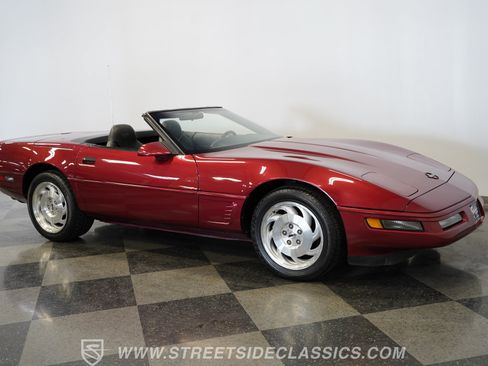 Used 1995 Chevrolet Corvette Convertible RWD image 16