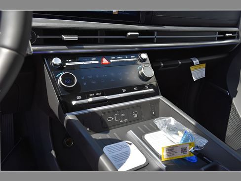 New 2026 Hyundai Santa Fe Limited FWD image 26