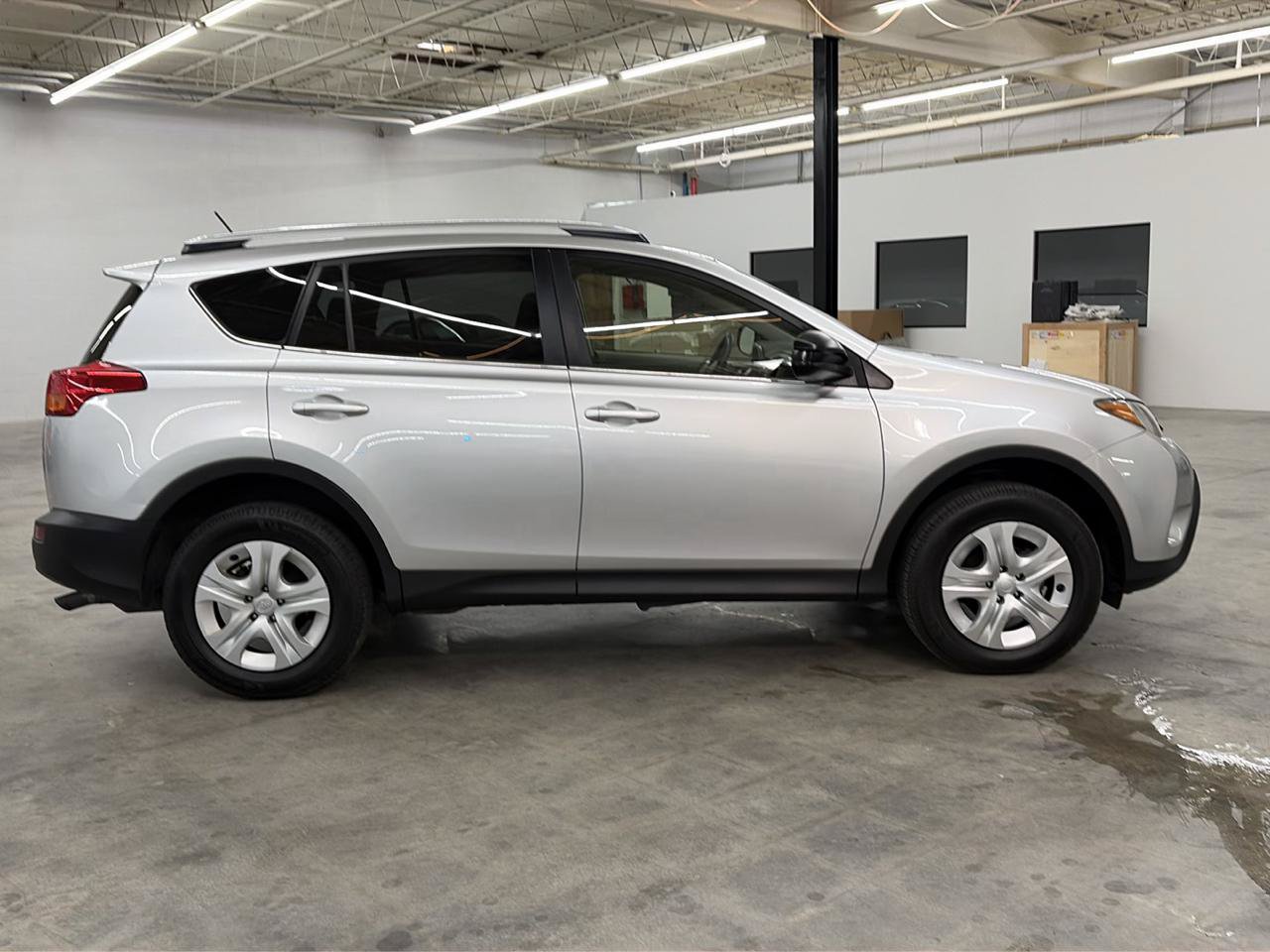 Used 2013 Toyota RAV4 LE FWD image 6
