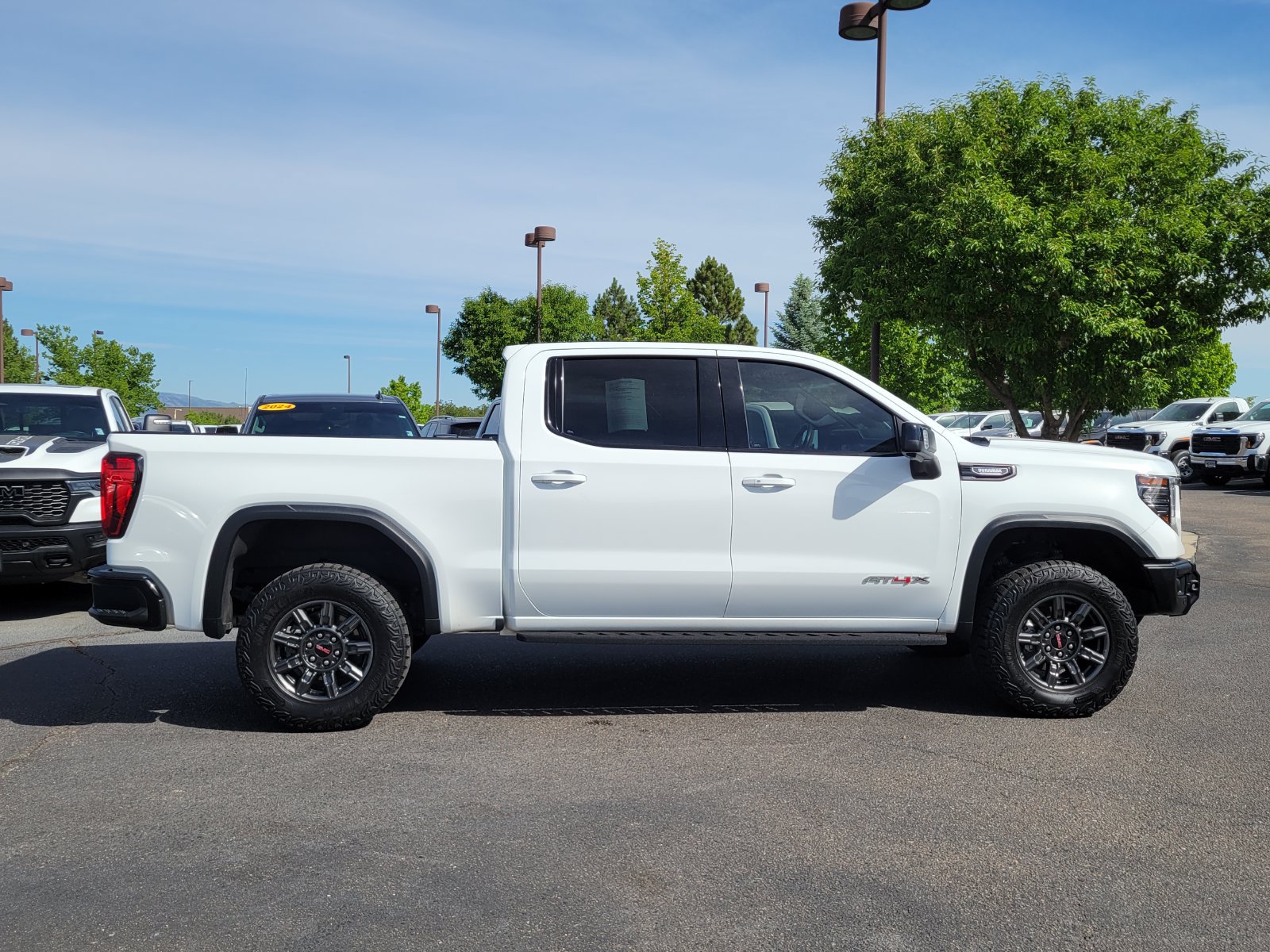 Used 2024 GMC Sierra 1500 AT4X AWD/4WD image 2