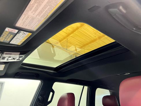 Used 2022 Lexus GX 460 Premium w/ Premium Package image 14