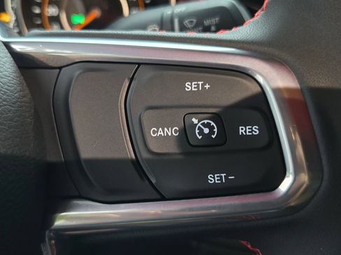 Used 2023 Jeep Gladiator Rubicon w/ LED Lighting Group AWD/4WD image 27