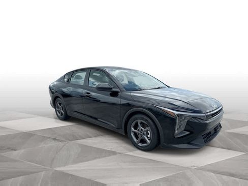 Used 2025 Kia K4 FWD image 2