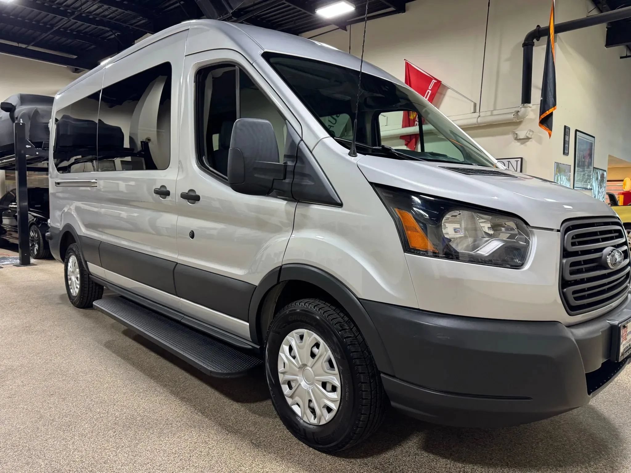 Used 2015 Ford Transit 250 148 Medium Roof RWD image 15