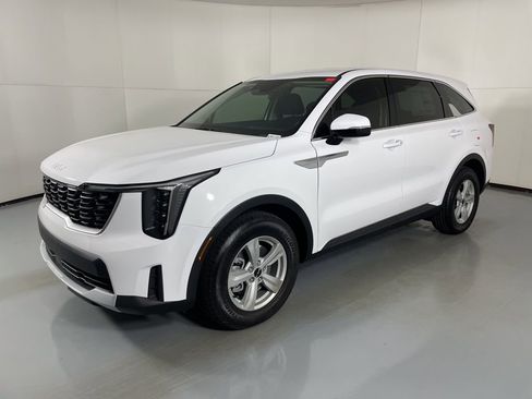 New 2026 Kia Sorento LX image 4