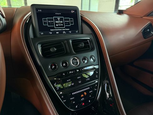 Used 2018 Aston Martin DB11 V12 RWD image 29