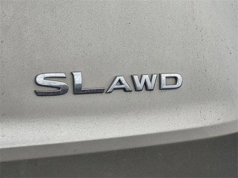Used 2023 Nissan Rogue SL w/ SL Premium Package image 4