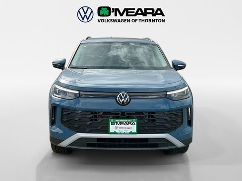 New 2025 Volkswagen Tiguan SE image 8