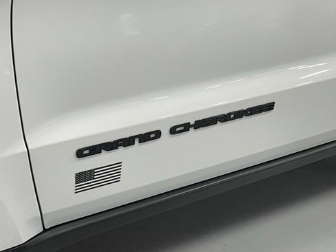 Used 2021 Jeep Grand Cherokee Freedom Edition image 9