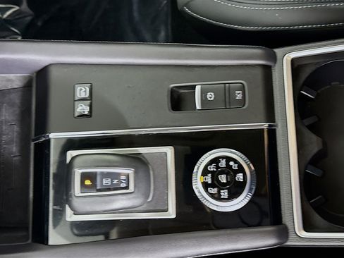 Used 2024 Mitsubishi Outlander SE image 20