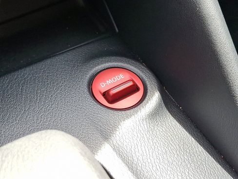 Certified 2024 Nissan Z NISMO w/ Floor Mat Package RWD image 15