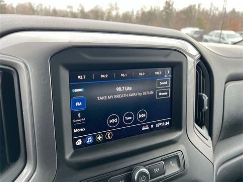 Used 2020 Chevrolet Silverado 1500 Custom w/ Custom Value Package image 13